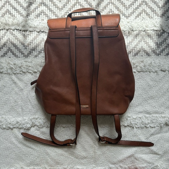 Aldo faux leather bucket bag backpack with gold hardware - Picture 3 of 4